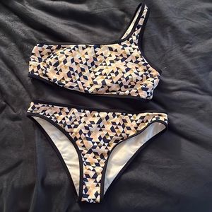 Cupshe two piece one shoulder geometric swimsuit